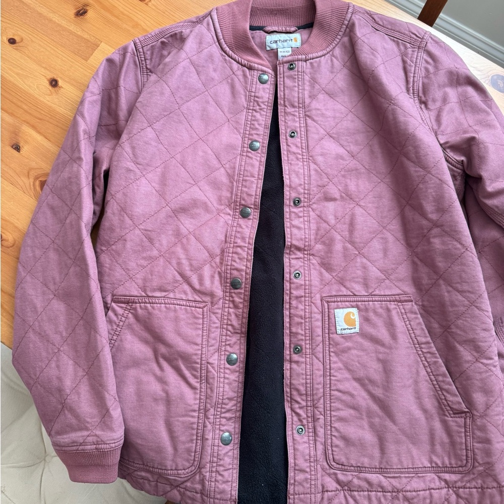 NWOT Carhartt Dusty Pink Puffer Jacket with Relaxed Fit and Ribbed Cuffs